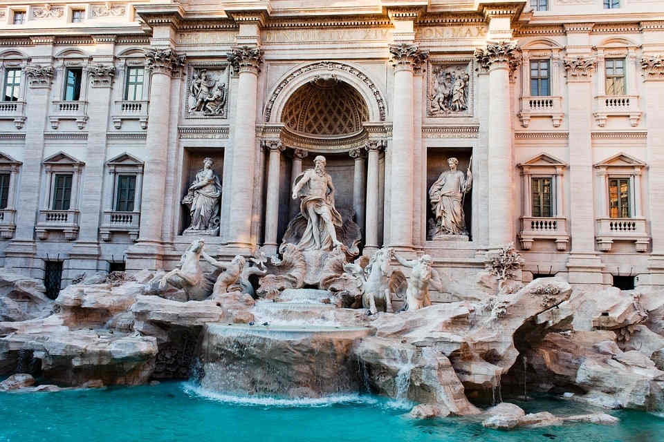 Fontana di Trevi, Rim